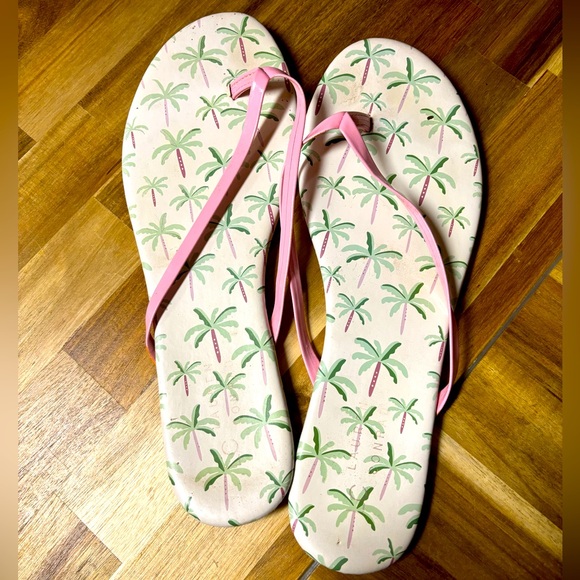 LC Lauren Conrad White and Pink Palm Tree Flip Flops - Picture 1 of 12